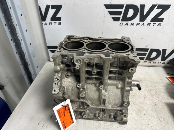 Used Engine crankcase Volkswagen Polo VI (AW1) 1.0 TSI 12V Price € 124,99 Margin scheme offered by DVZ Carparts