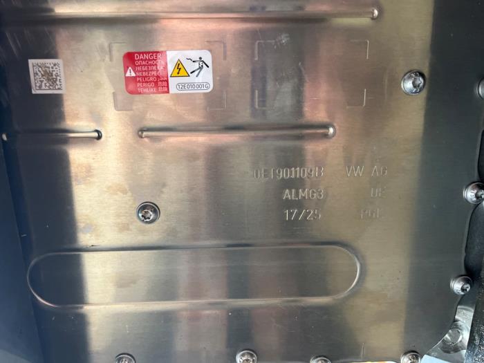 Engine from a Volkswagen ID.Buzz Cargo (EBA) 79 kWh 2026