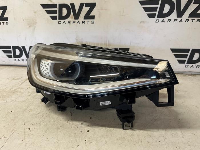 Używane Reflektor prawy Volkswagen ID.4 (E21) GTX 4Motion 77 kWh Cena € 499,98 Z VAT oferowane przez DVZ Carparts