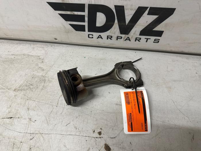 Usagé Bielle Audi RS7 Sportback (4GA/4GF) 4.0 V8 TFSI 32V Prix € 144,99 Règlement à la marge proposé par DVZ Carparts