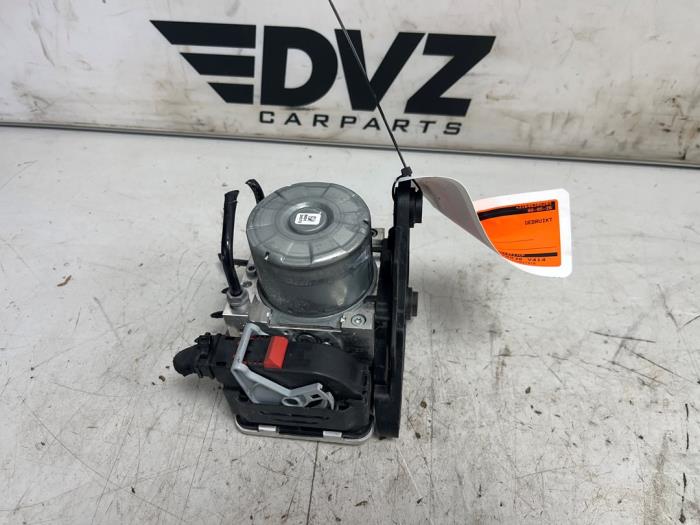 Usagé Pompe ABS Volkswagen T-Roc I 2.0 TSI 16V 4Motion Prix € 27,00 Règlement à la marge proposé par DVZ Carparts