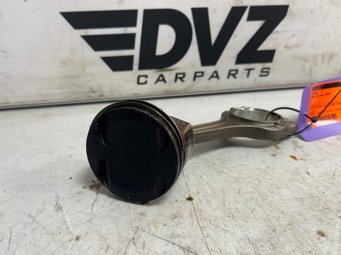 Usados Pistón Audi Q2 (GAB/GAG) 1.4 TFSI 16V Precio € 49,99 Norma de margen ofrecido por DVZ Carparts