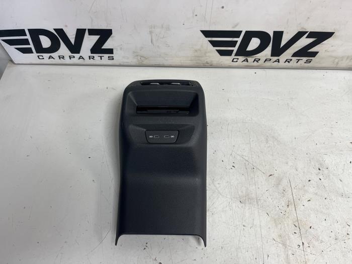 Begagnade Klimatpanel Volkswagen Tiguan (CT1) 1.5 eHybrid 272 Pris € 181,49 Inklusive moms erbjuds av DVZ Carparts
