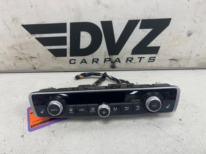 Używane Panel climatronic Audi RS 3 Sportback (8VA/8VF) 2.5 TFSI 20V Quattro Cena € 149,99 Procedura marży oferowane przez DVZ Carparts