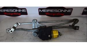 Used Wiper motor + mechanism Volvo XC60 I (DZ) Price € 84,70 Inclusive VAT offered by Autoafbraak Meiresonne