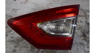 Used Taillight, right Ford Mondeo V 2.0 Hybrid 16V Price € 90,75 Inclusive VAT offered by Autoafbraak Meiresonne