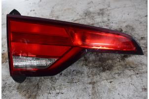 Używane Tylne swiatlo pozycyjne lewe Audi A4 Avant (B9) Cena € 90,75 Z VAT oferowane przez Autoafbraak Meiresonne