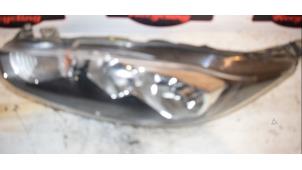 Used Headlight, left Ford Fiesta Price € 151,25 Inclusive VAT offered by Autoafbraak Meiresonne