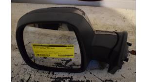 Used Wing mirror, left Peugeot Partner Tepee (7A/B/C/D/E/F/G/J/P/S) 1.6 VTi 95 16V Phase 2 Price € 60,50 Inclusive VAT offered by Autoafbraak Meiresonne