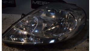 Used Headlight, left Opel Vivaro 2.0 CDTI Price € 60,50 Inclusive VAT offered by Autoafbraak Meiresonne