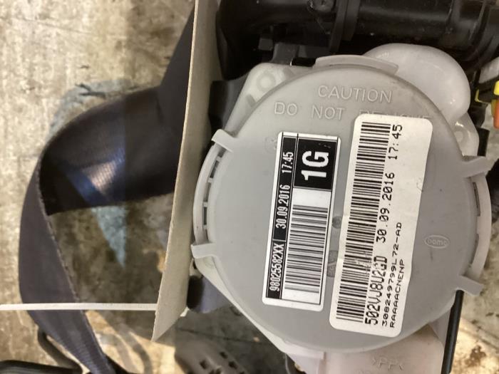 Front seatbelt, left from a Peugeot Partner (GC/GF/GG/GJ/GK) 1.6 BlueHDi 100 2016
