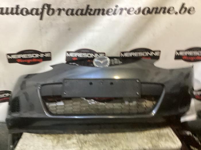 Usados Parachoques Mazda 2 (DE) 1.4 CDVi 16V Precio € 145,20 IVA incluido ofrecido por Autoafbraak Meiresonne