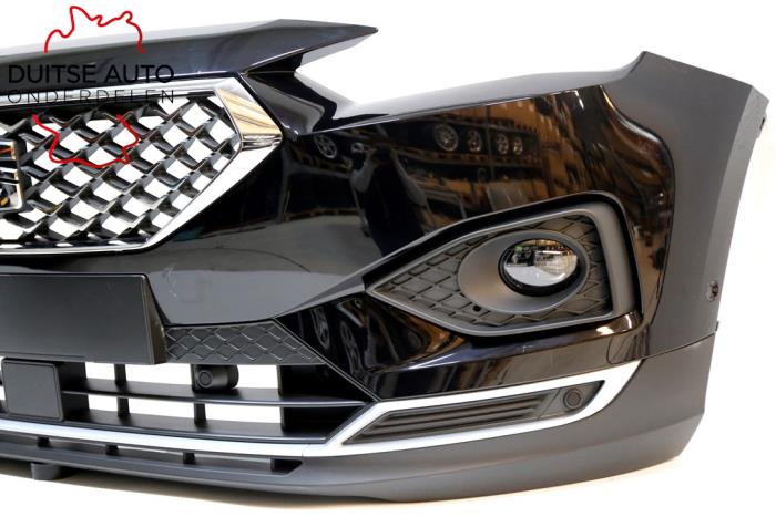 Front bumper from a Seat Tarraco 2.0 TDI 150 4Drive 16V 2020