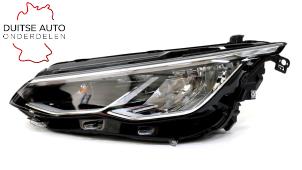 Nowe Reflektor lewy Volkswagen Golf VIII (CD1) 2.0 TDI BlueMotion 16V Cena € 400,00 Z VAT oferowane przez Duitse Auto Onderdelen
