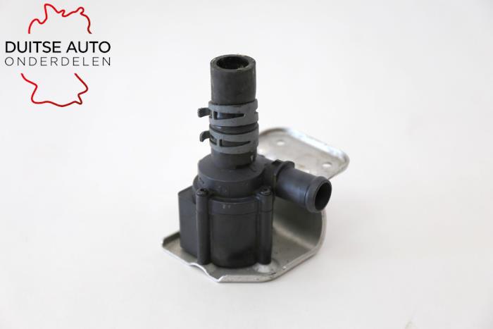 Begagnade Extra vattenpump Audi RS 4 Avant (B9) 2.9 V6 TFSI 24V Pris € 90,75 Inklusive moms erbjuds av Duitse Auto Onderdelen