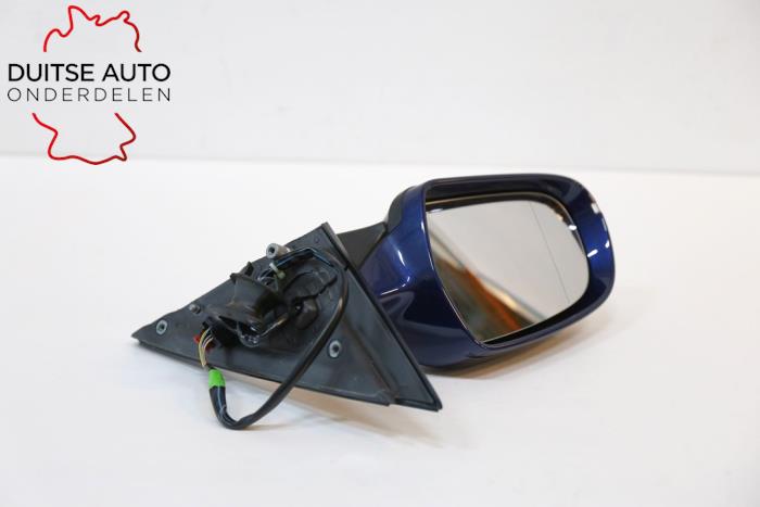 Wing mirror, left from a Audi A4 (B8) 2.0 TDI 16V 2014