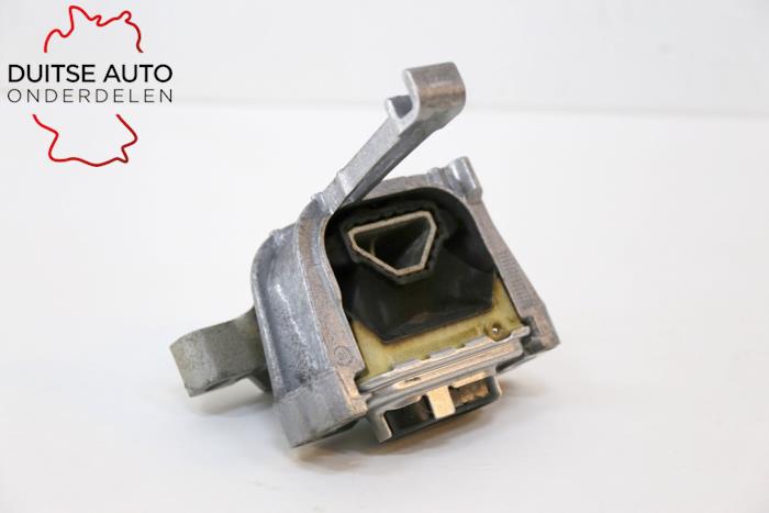 Used Engine mount Volkswagen Golf VII (AUA) 1.4 TSI 16V Price € 54,45 Inclusive VAT offered by Duitse Auto Onderdelen