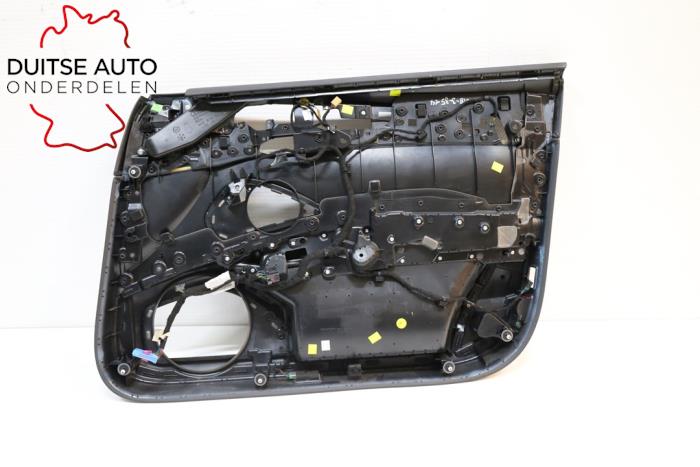 Revêtement portière 4portes avant gauche d'un Audi A8 (D4) 3.0 TDI V6 24V Quattro 2015