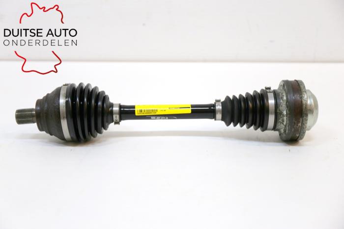 Front drive shaft, left from a Volkswagen Golf VII (AUA) 1.4 TSI 16V 2016