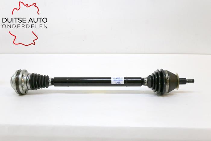 Front drive shaft, right from a Audi A1 Sportback (8XA/8XF) 1.6 TDI 16V 2014