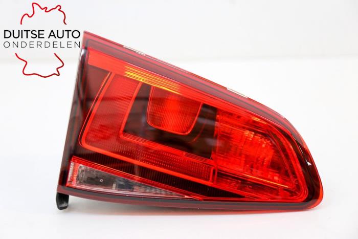 Rücklicht links van een Volkswagen Golf VII (AUA) 1.4 TSI 16V 2016