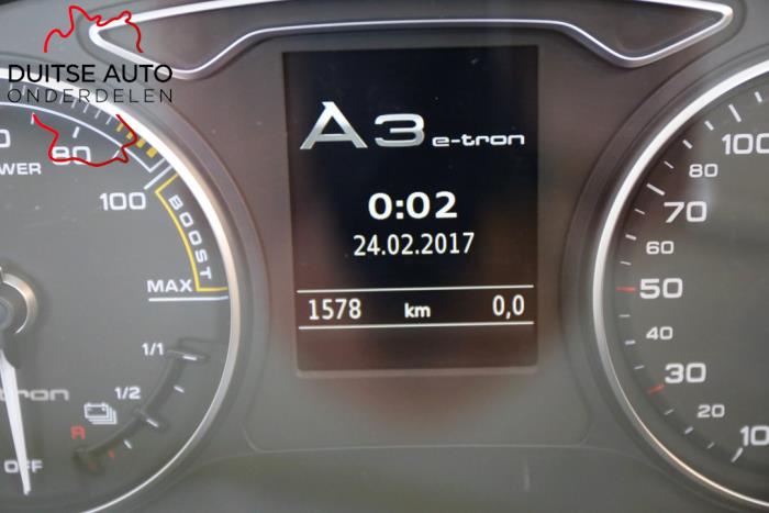 Instrumentenbrett van een Audi A3 Sportback (8VA/8VF) 1.4 TFSI 16V e-tron 2017