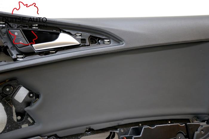 Tapizado de puerta de 4 puertas derecha delante de un Audi A6 (C7) 2.0 T FSI 16V Quattro 2016