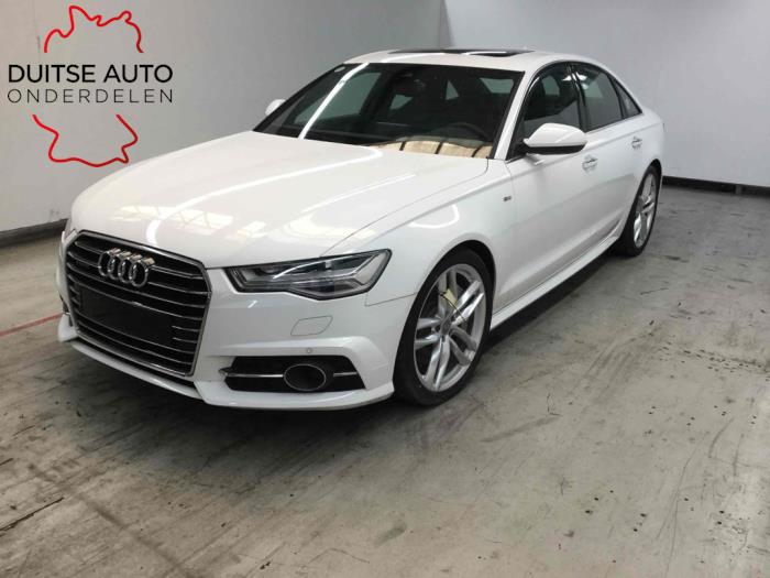 Head-up display from a Audi A6 (C7) 3.0 V6 24V TFSI Quattro 2016