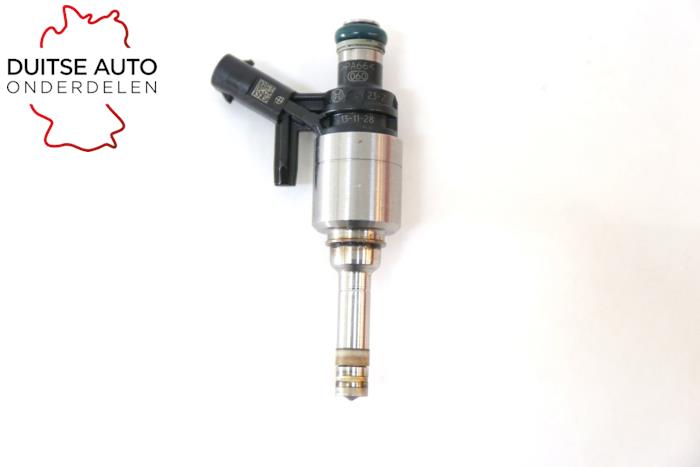 Injektor (Benzineinspritzung) van een Audi TT (FV3/FVP) 2.0 TFSI 16V Quattro 2016