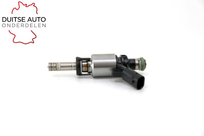 Injektor (Benzineinspritzung) van een Audi Q3 (8UB/8UG) 2.0 16V TFSI 211 Quattro 2012