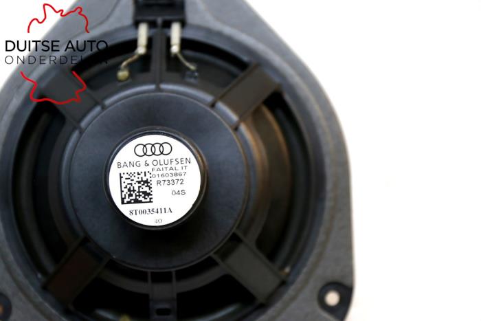 Speaker from a Audi A5 Sportback Quattro (B8H/B8S) 3.0 TDI V6 24V Clean Diesel 2015
