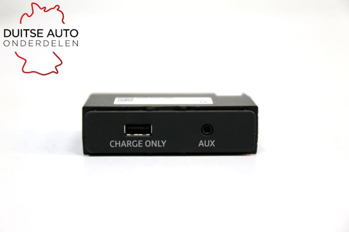 AUX / USB connection from a Audi Q7 (4MB/4MG) 3.0 TDI V6 24V 2017