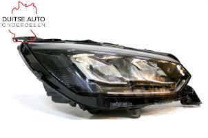Używane Reflektor prawy Peugeot 208 II (UB/UH/UP) 1.2 Vti 12V PureTech 130 Cena € 375,00 Z VAT oferowane przez Duitse Auto Onderdelen