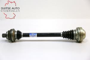 Used Drive shaft, rear left Audi A4 Quattro (B9) 2.0 TDI 16V Price € 151,25 Inclusive VAT offered by Duitse Auto Onderdelen