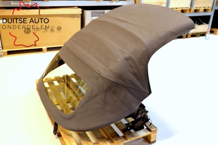 Mjukt tak från en Audi TT Roadster (FV9/FVR) 2.0 TDI 16V 2016