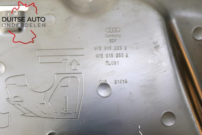 Pare-chocs plaque inférieure d'un Audi E-Tron Sportback (GEA) 55 2020