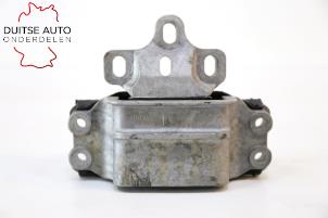 Used Gearbox mount Audi Q3 (8UB/8UG) 2.0 TDI 16V 177 Quattro Price € 60,50 Inclusive VAT offered by Duitse Auto Onderdelen