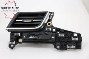 Usados Rejilla de aire de salpicadero Audi Q7 (4MB/4MG) 3.0 TDI V6 24V Ultra Precio € 99,99 IVA incluido ofrecido por Duitse Auto Onderdelen