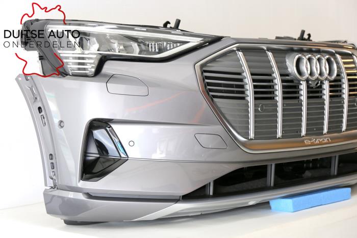 Vorderfront komplett van een Audi E-Tron (GEN) 55 2020