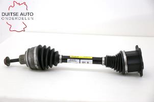 Usagé Arbre de transmission avant gauche Audi E-tron (GEN) 55 Prix € 225,00 Prix TTC proposé par Duitse Auto Onderdelen