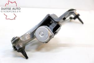 Used Wiper motor + mechanism Audi E-tron (GEN) 55 Price € 151,25 Inclusive VAT offered by Duitse Auto Onderdelen