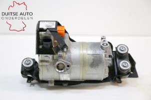 Usagé Pompe clim Audi E-tron (GEN) 55 Prix € 514,25 Prix TTC proposé par Duitse Auto Onderdelen
