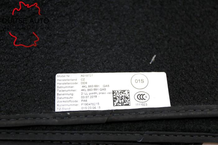 Tapis de sol d'un Audi E-Tron Sportback (GEA) 55 2020