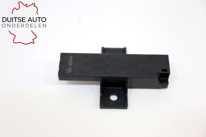 Używane Keyless Entry-Antena Audi e-tron (GEN) 55 quattro Cena € 30,25 Z VAT oferowane przez Duitse Auto Onderdelen