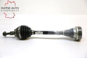 Used Front drive shaft, left Volkswagen Golf VII (AUA) 1.6 TDI 16V Price € 163,35 Inclusive VAT offered by Duitse Auto Onderdelen