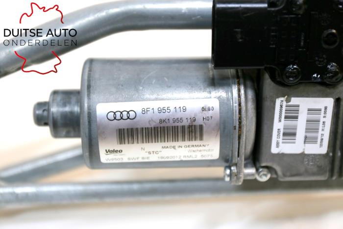 Mecanismo y motor de limpiaparabrisas de un Audi A5 Cabrio (8F7) 2.0 TFSI 16V Quattro 2015