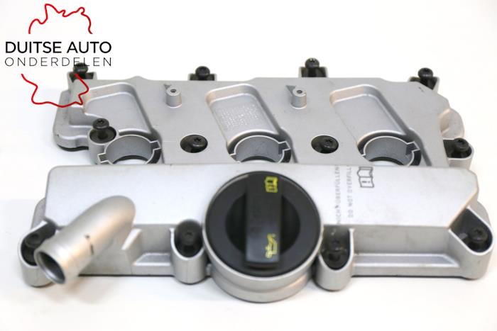 Usagé Couvercle soupapes Audi S5 Cabriolet (8F7) S5 3.0 TFSI V6 24V Quattro Prix € 99,99 Prix TTC proposé par Duitse Auto Onderdelen