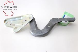 New Bonnet Hinge Ford Puma 1.0 Ti-VCT EcoBoost mHEV 12V Price € 85,00 Inclusive VAT offered by Duitse Auto Onderdelen