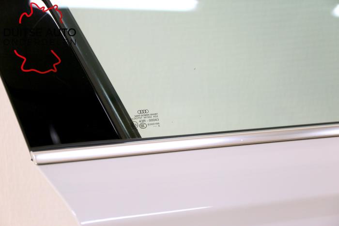Drzwi prawe przednie wersja 4-drzwiowa z Audi A6 (C7) 2.0 TDI 16V 2017