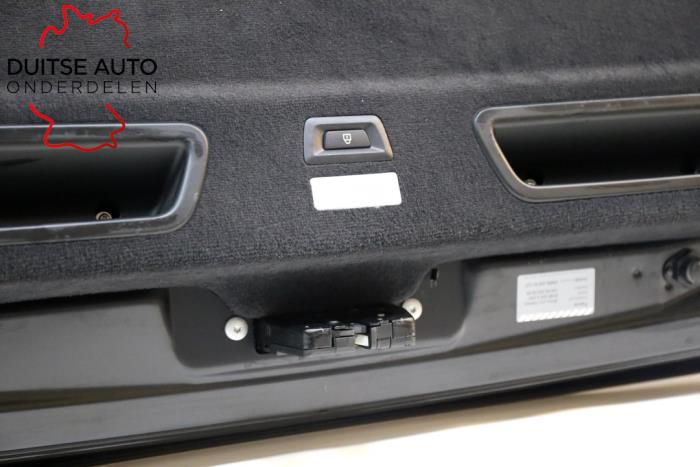Tailgate from a BMW 5 serie Gran Turismo (F07) 550i V8 32V TwinPower Turbo 2016